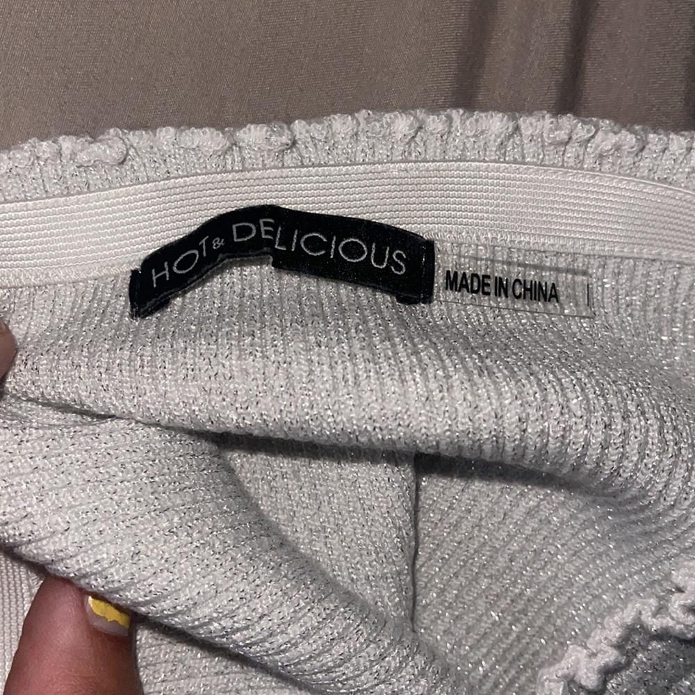 Two piece set - Picture 2 of 4